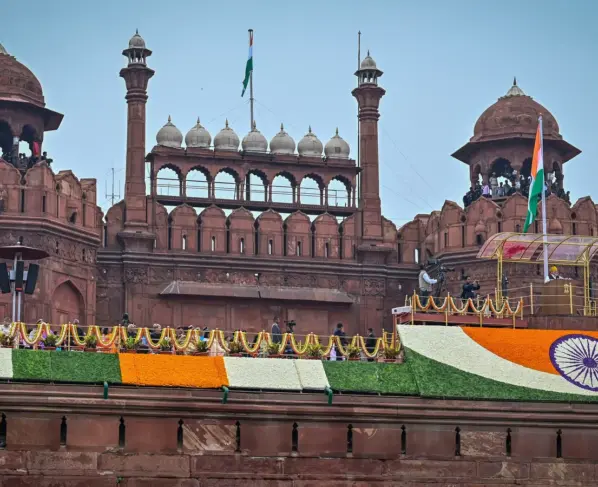Prime Minister Modi hoisted the tricolor flag at the Red Fort in the national capital, Delhi.