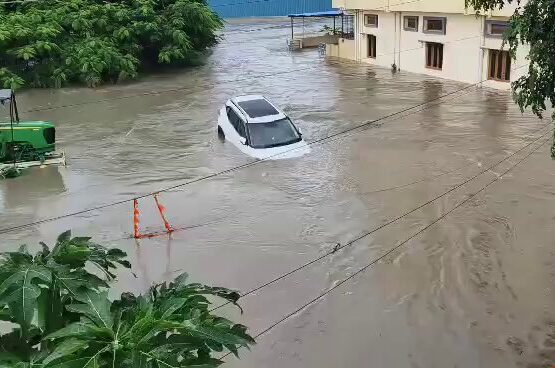 Heavy floods in Kamareddy, 6 missing