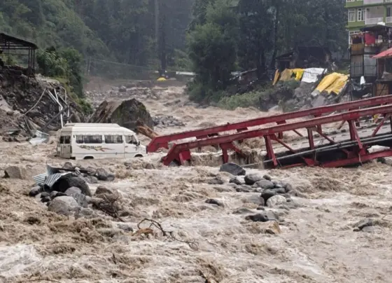 Natural disaster in Uttarakhand.. 2500 tourists stranded in Mussoorie