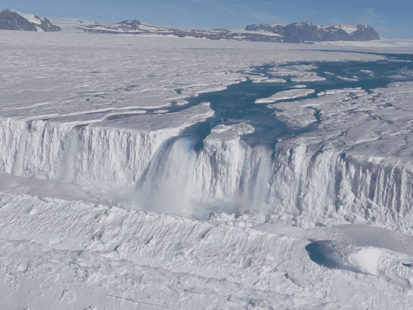 85 rivers under the ice of Antarctica.. Is a catastrophe inevitable..?